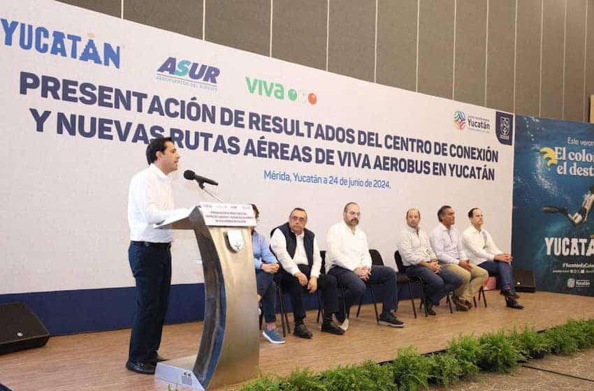 Yucatán's governor Mauricio Vila was present at the event announcing the routes. 