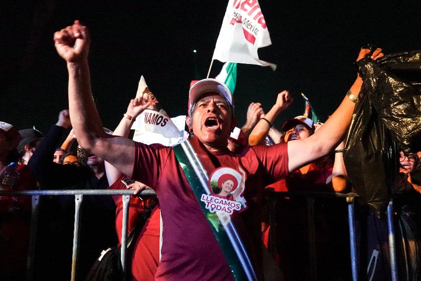 Morena supporter in the Mexico City main square