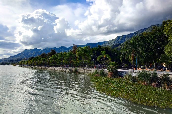 AjijicMalecon Lake Chapala viewed from Ajijic