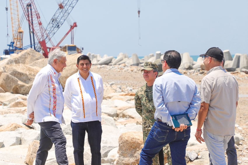 AMLO on visit to Salina Cruz, Oaxaca