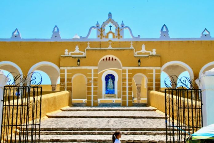 IMG_7560 Visiting Izamal, Mexico