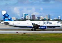 A JetBlue Airbus A321