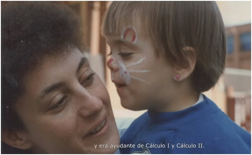 Claudia Sheinbaum with her young daughter